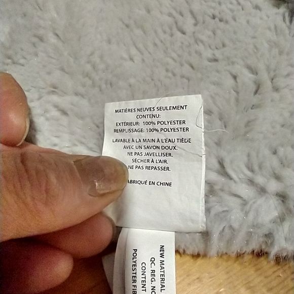 Blanket & Beyond soft gray bunny blanket - Picture 4 of 8